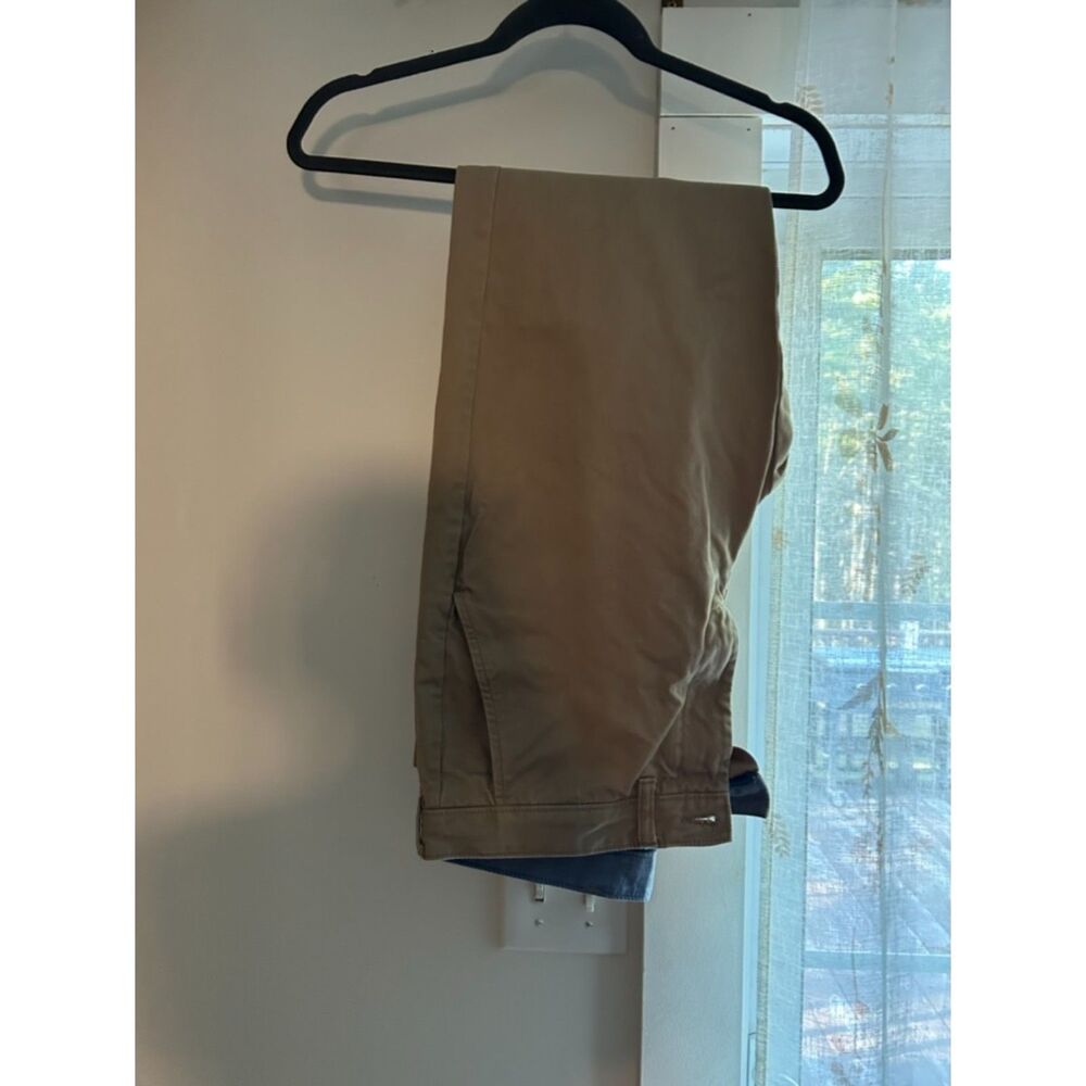 L.L.Bean Men’s 33x32 Standard Fit Khaki Chino Pants 100% Cotton